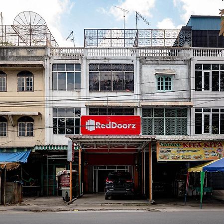 Hotel Reddoorz Near Rsud Dr Pringadi Medan 3 Exterior foto