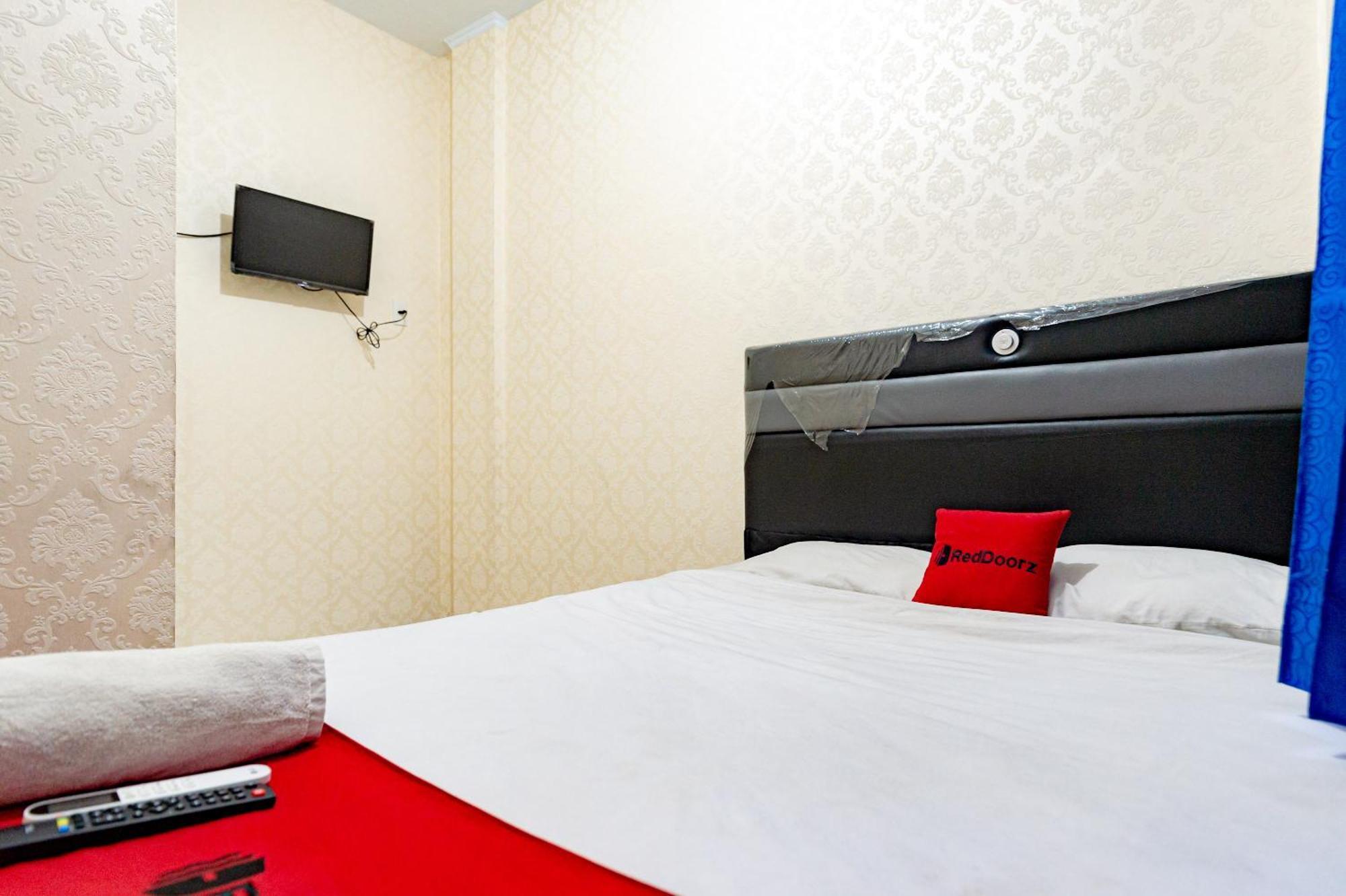Hotel Reddoorz Near Rsud Dr Pringadi Medan 3 Exterior foto