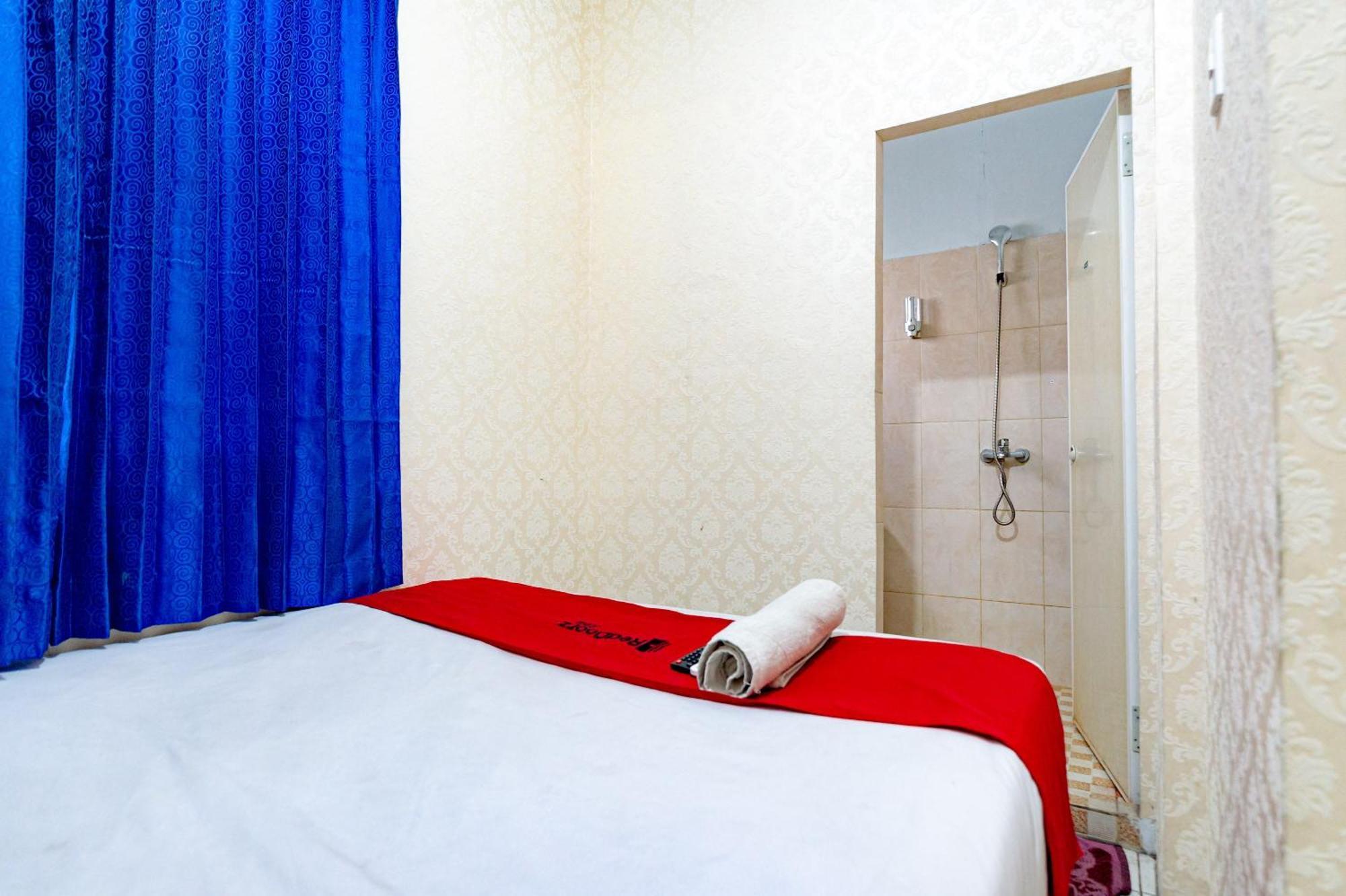 Hotel Reddoorz Near Rsud Dr Pringadi Medan 3 Exterior foto